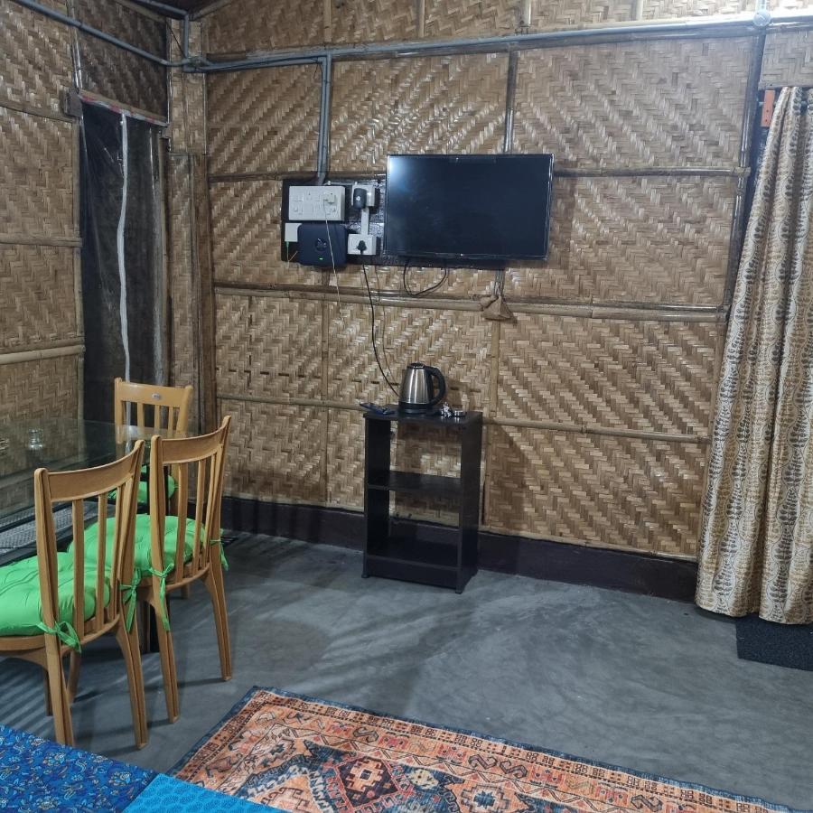 Alohi The Terrace Homestay Tezpur Buitenkant foto