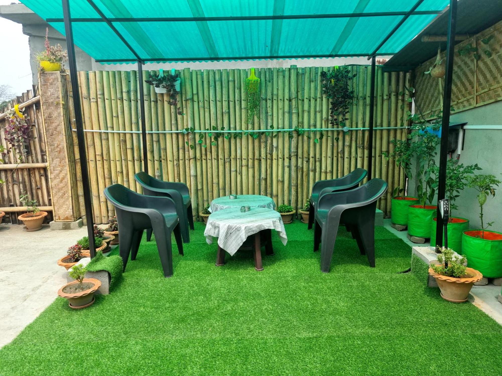 Alohi The Terrace Homestay Tezpur Buitenkant foto